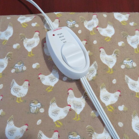 Heating Pad Cover, 12 x 15, Soft Brown Flannel With Chickens, 3 Snap Closure - Picture 3 of 4